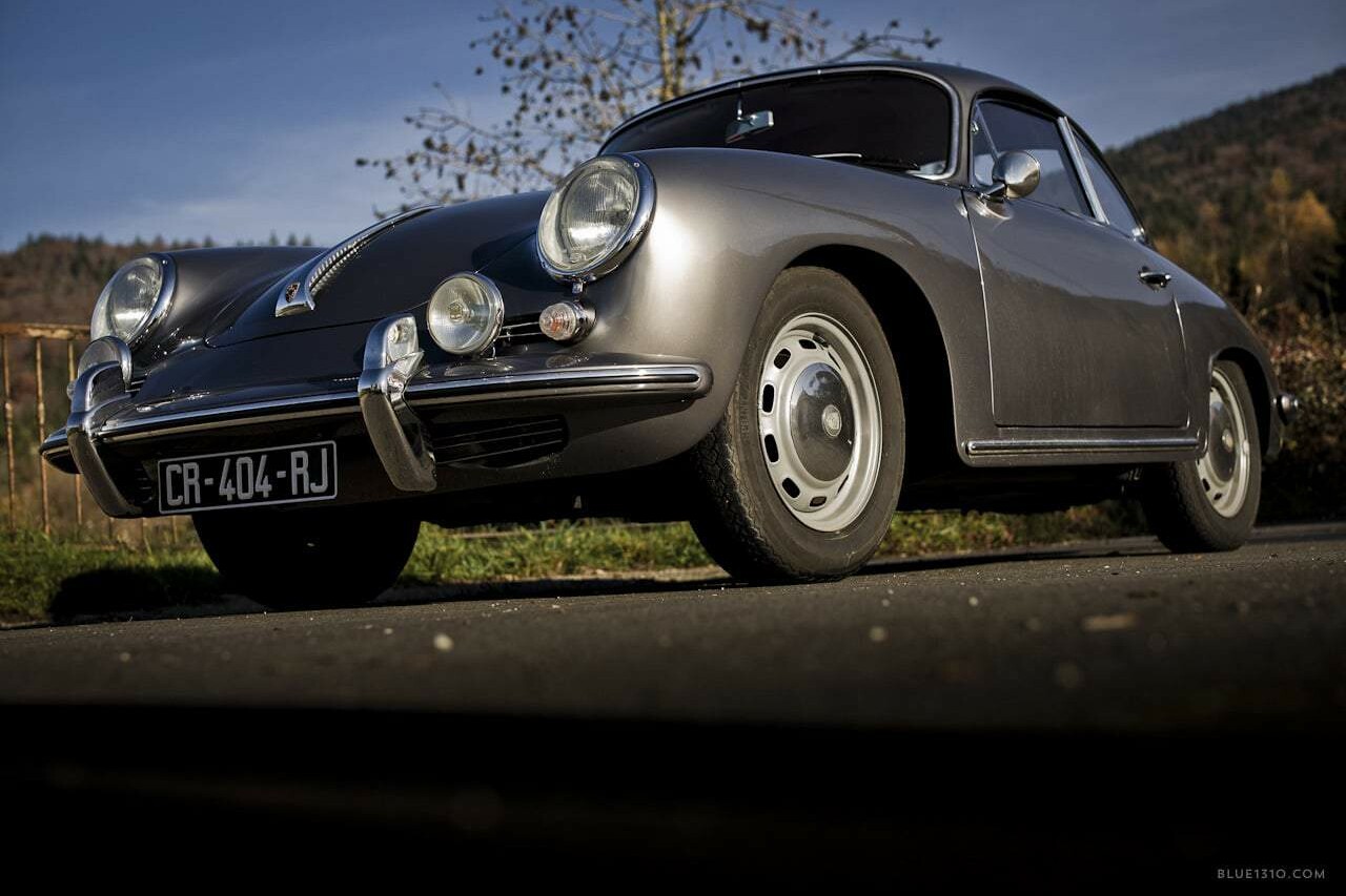 automobile-voiture-photographe-photo-reportage-Blue1310-agence-de-communication-branding-graphiste-annecy-paris-geneve