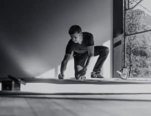 Photographie d'architecte dessin de plan sur chantier à Annecy en Haute-Savoie