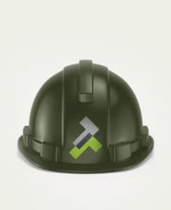 Casque de chantier vert et logo de l'entreprise Tecam BTP - identité visuelle création de marque logo - agence Blue1310 Annecy