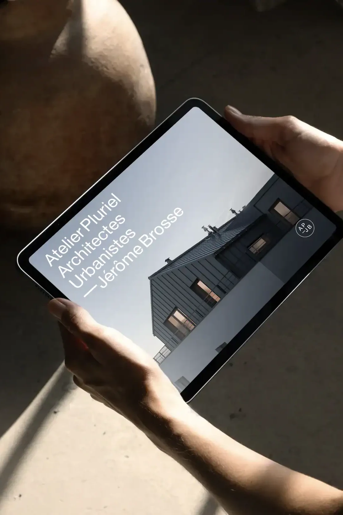 Site internet Atelier Pluriel Architectes Urbanistes, création web et direction artistique pour une agence d’architecture par Blue1310