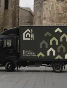 Habillage de camion Comptoir Alpin, identité visuelle pour une enseigne de peinture, décoration et matériaux en Haute-Savoie par Blue1310