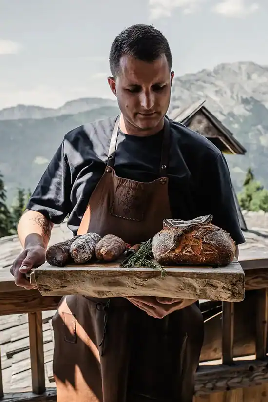 Reportage photo Maison Les Alpinettes à la Ferme des Vonezins, salaison artisanale en Haute-Savoie
