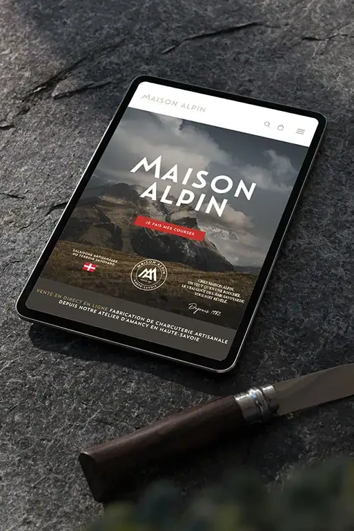 Site e-commerce Maison Alpin sur tablette, marque de charcuterie artisanale en Haute-Savoie