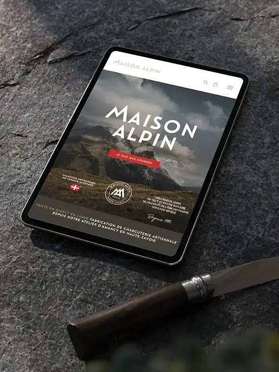 Site e-commerce Maison Alpin sur tablette, marque de charcuterie artisanale en Haute-Savoie