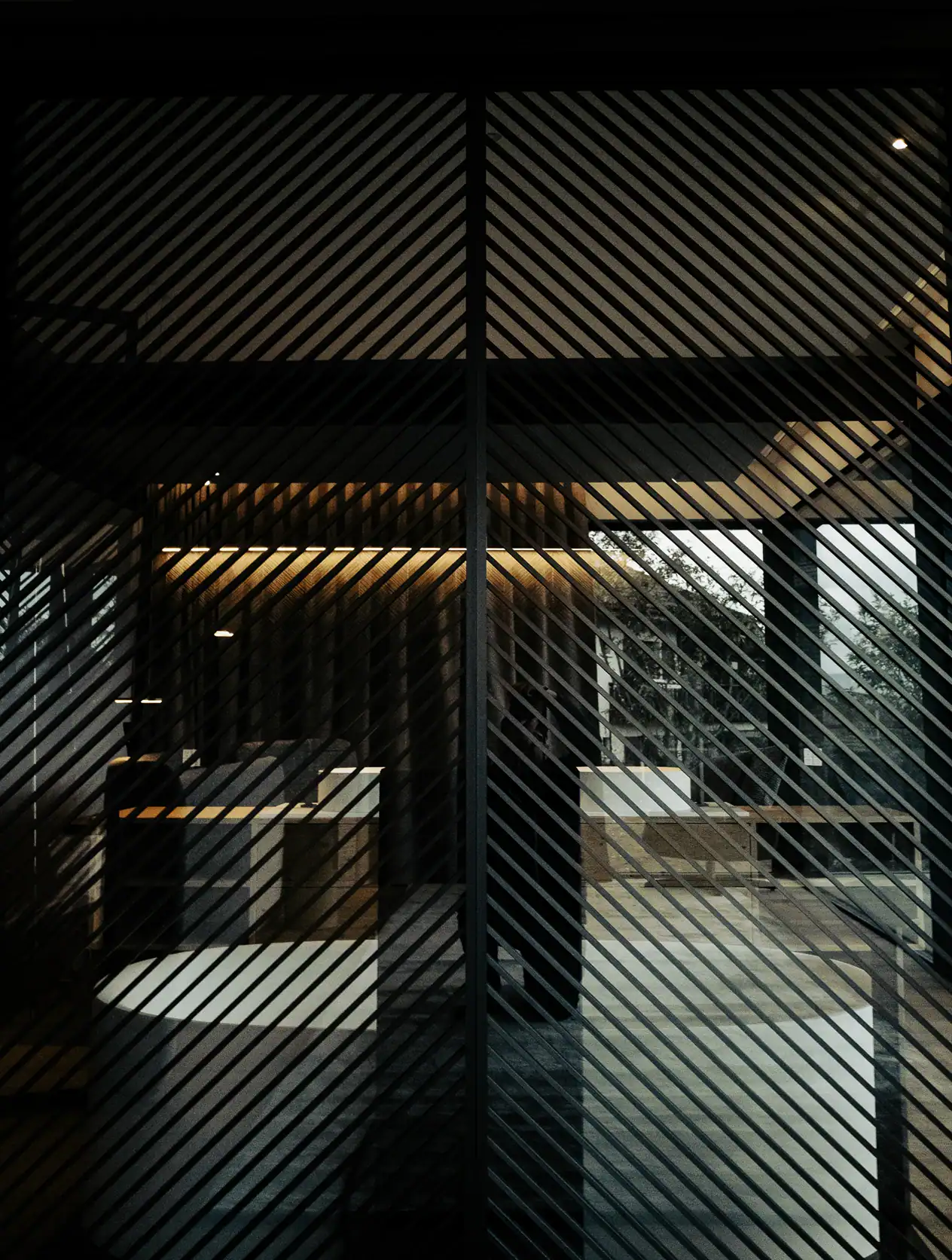 Jeux d’ombres et lignes architecturales en intérieur